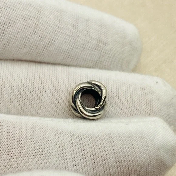 EUC Pandora 790484 Sterling Silver Forget-Me-Knot Charm - Picture 7 of 9